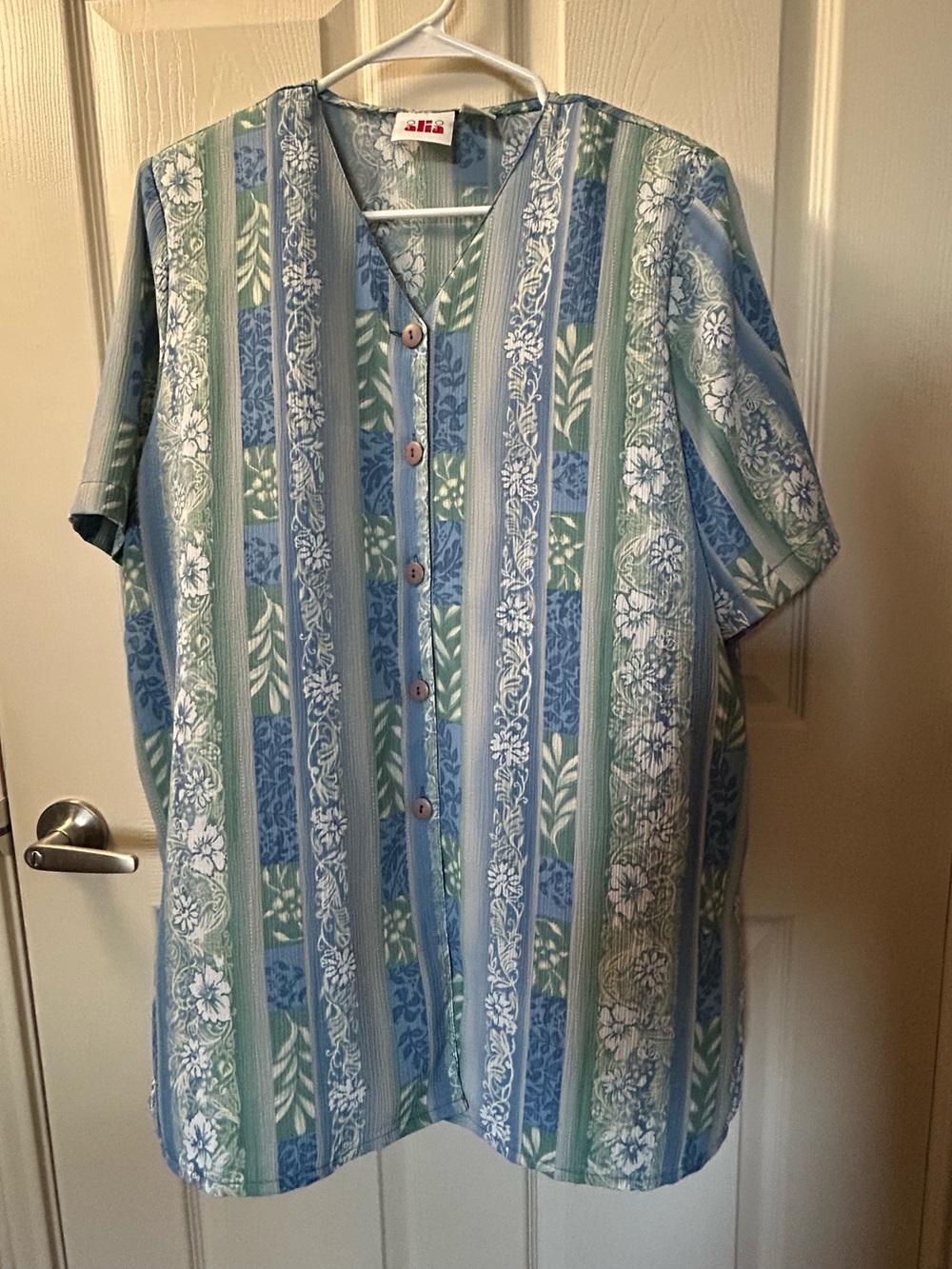 Alia Blue & Green Striped Floral Button-Front Top Vintage